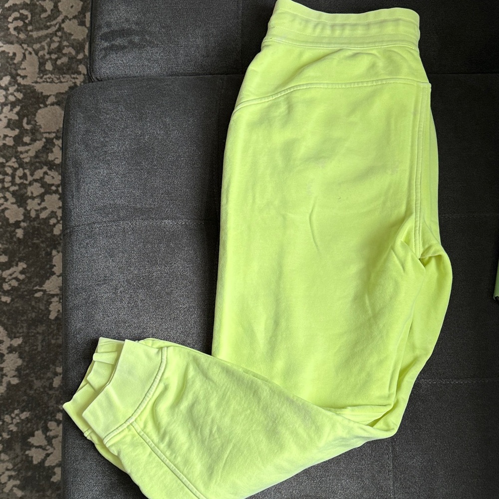 Lululemon Scuba diving Yellow Women's Jogger Pants yellow - Picture 8 of 16